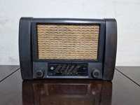 Rádio antigo reparado EMUD