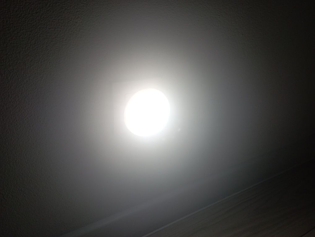 Lampka LED z czujnikiem ruchu i zmierzchu