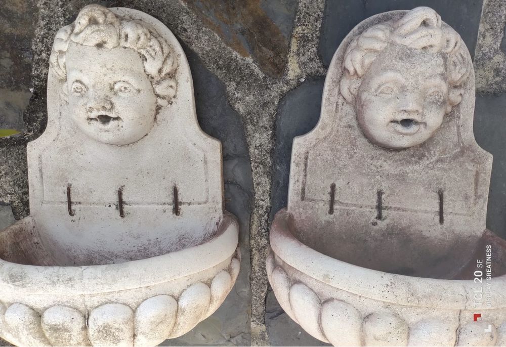Fontes Decorativas em Pedra - (80€ Cada ou 150€ as duas)