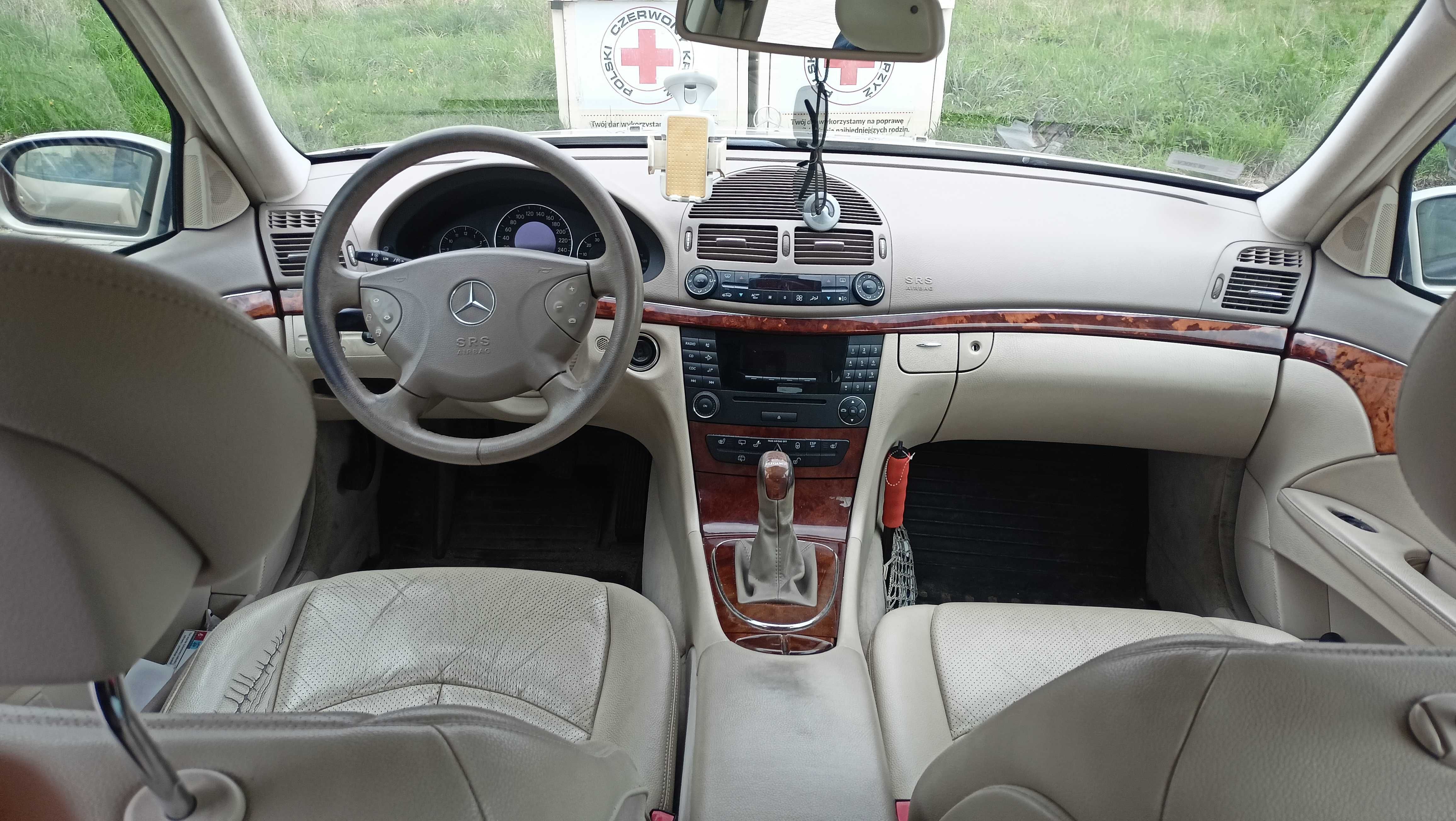 Mercedes E200 1.8 kompresor benzyna polski salon
