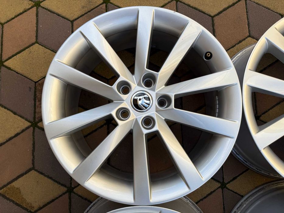 Диски оригінальні для Skoda Octavia, Superb R18 5x112