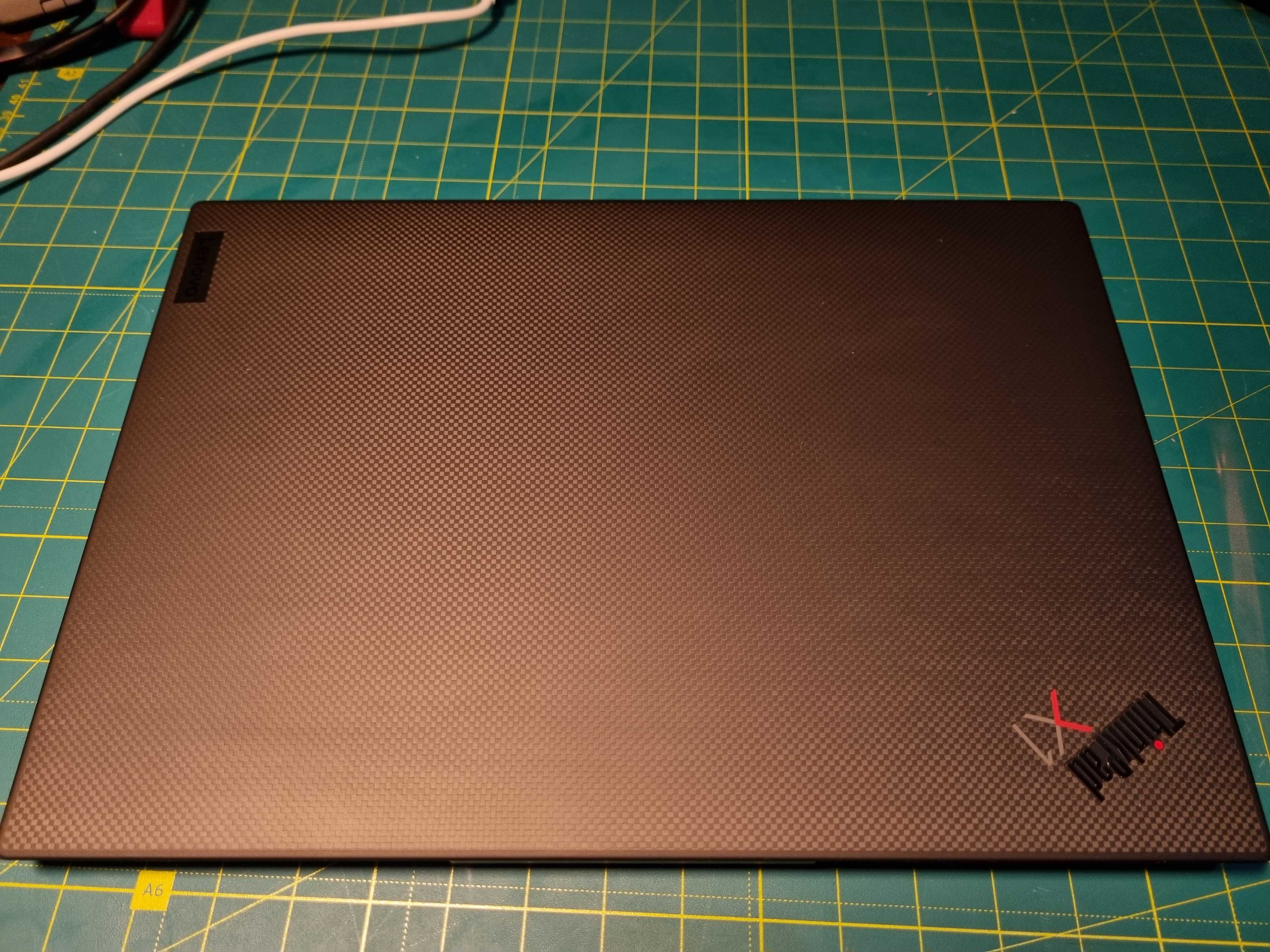 Lenovo ThinkPad X1 Carbon gen10 i7-1260p 2k OLED 90 Hz