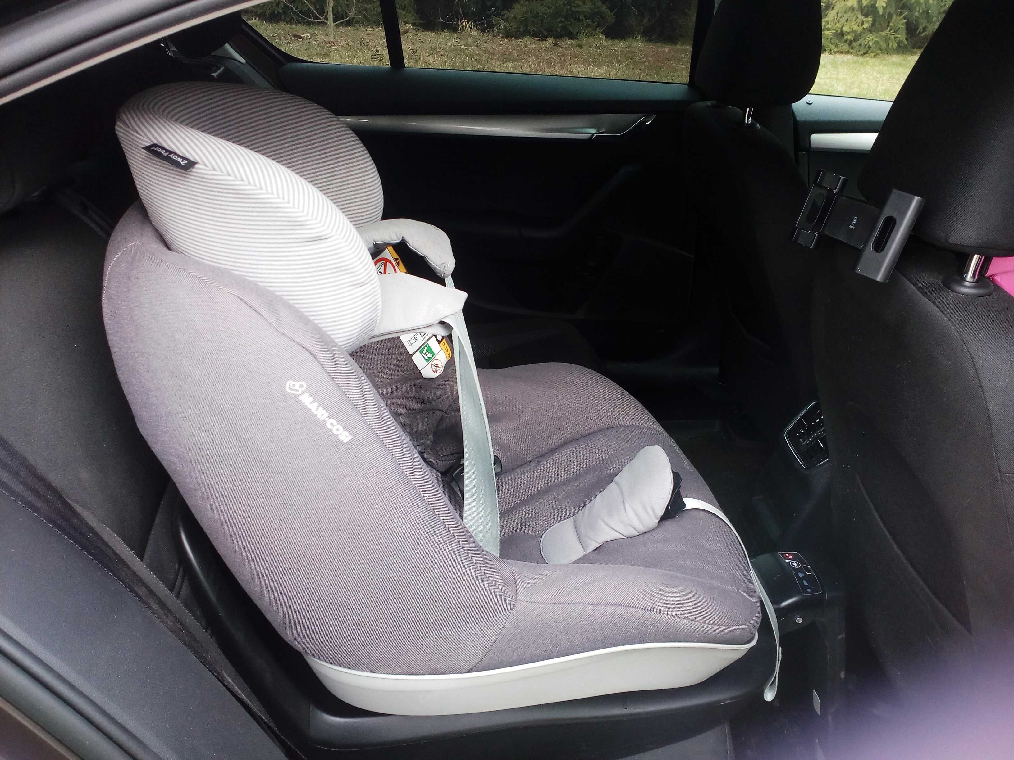 Fotelik Maxi Cosi 2way Pearl SZARY z bazą ISOFIX do 18,5kg