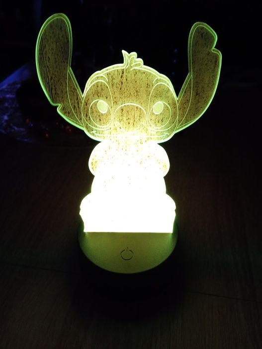 Lampka 3D z pilotem Stich
