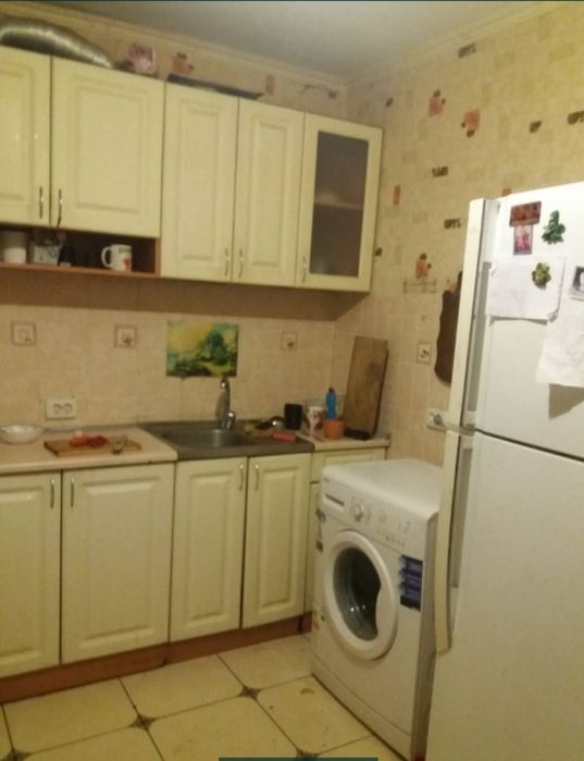 Сдам комнату в центре.