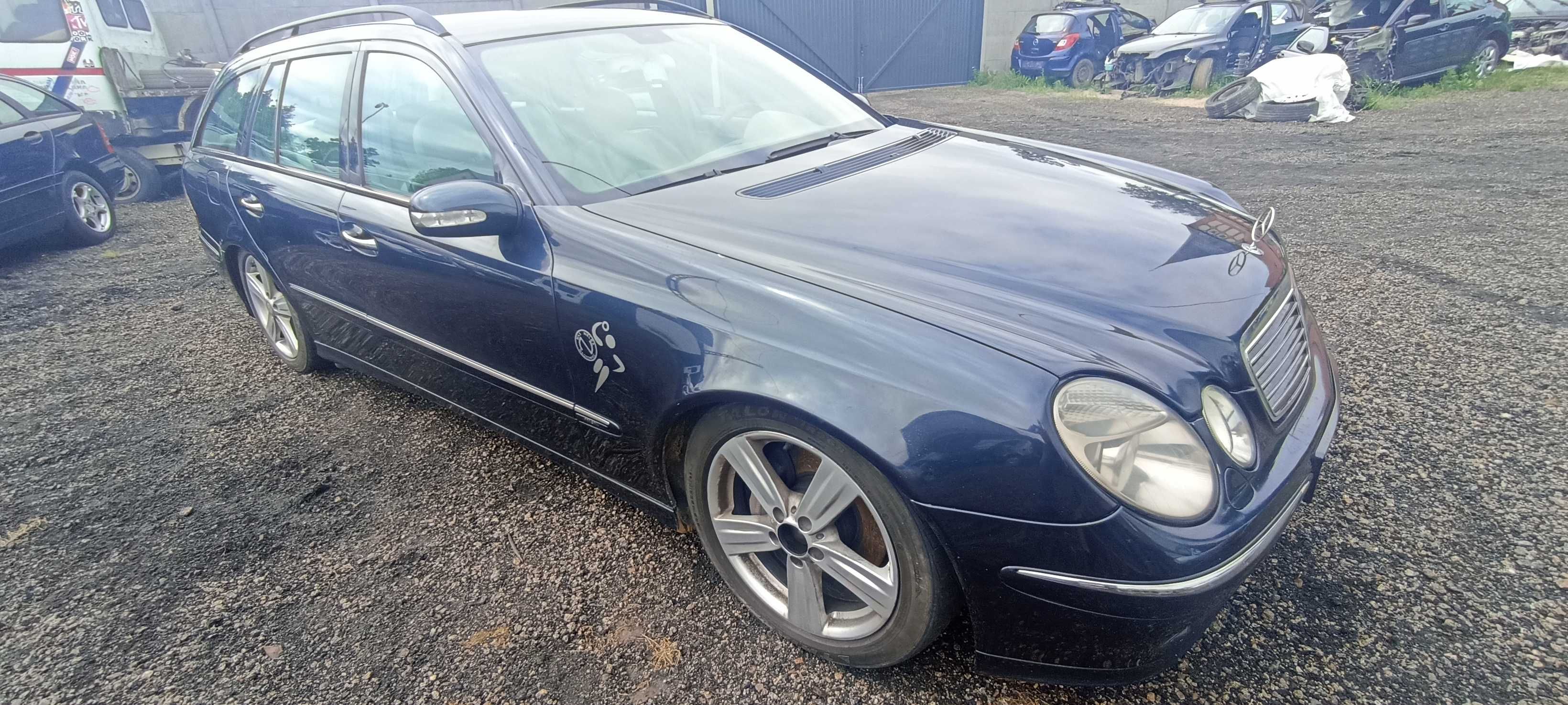 błotnik przód przedni mercedes w211 e klasa 3.2 cdi lak 189