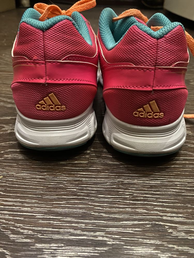 Кроссовки Адидас Adidas оригинал 39р ( 25см)