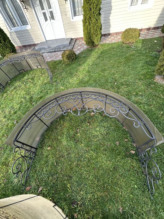 Дашок,навіс,козирьок на двері,вікна