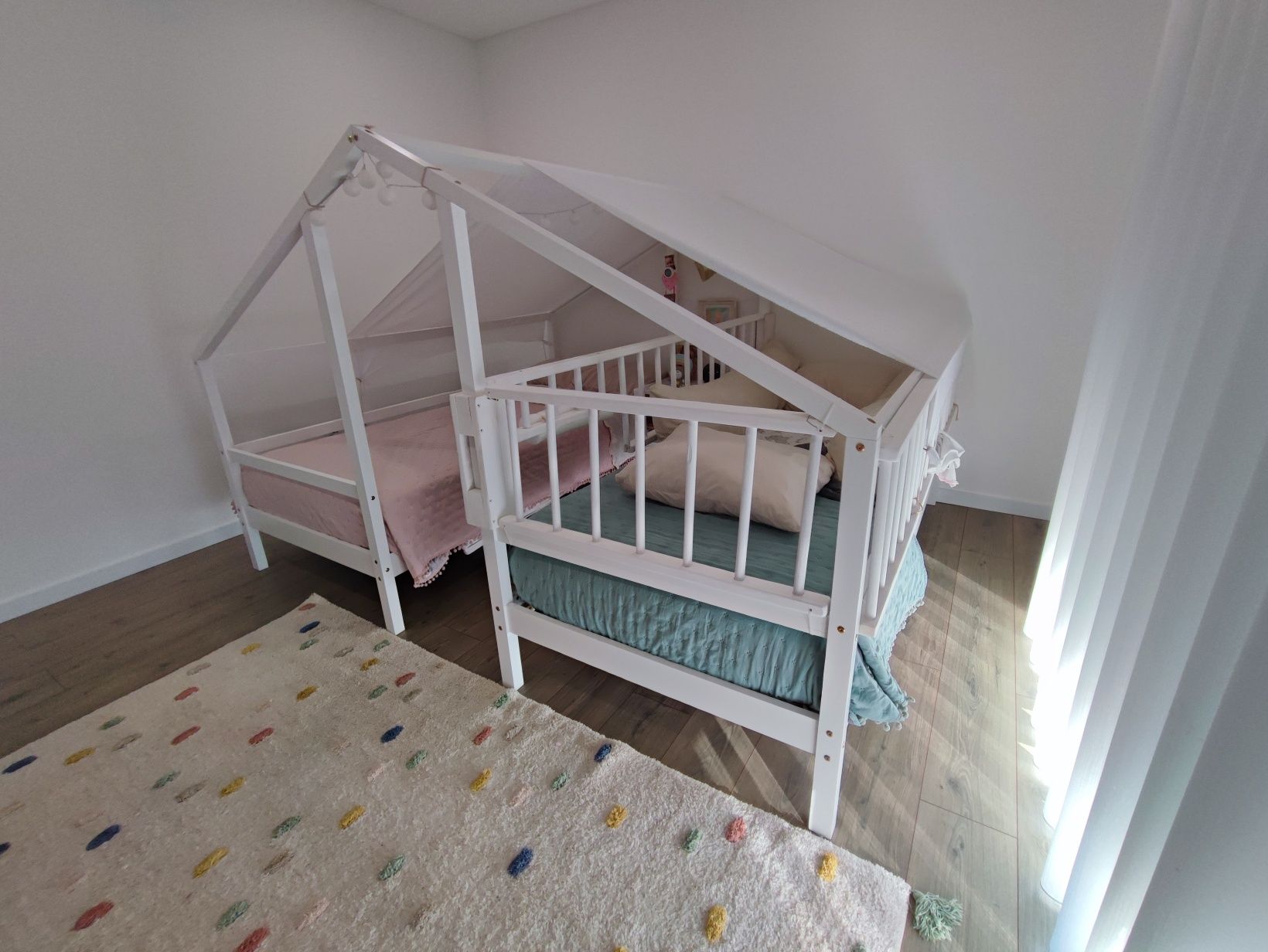 Cama casinha dupla
