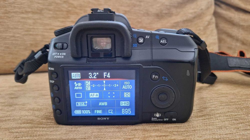 Maquina Fotográfica Sony Alpha 200