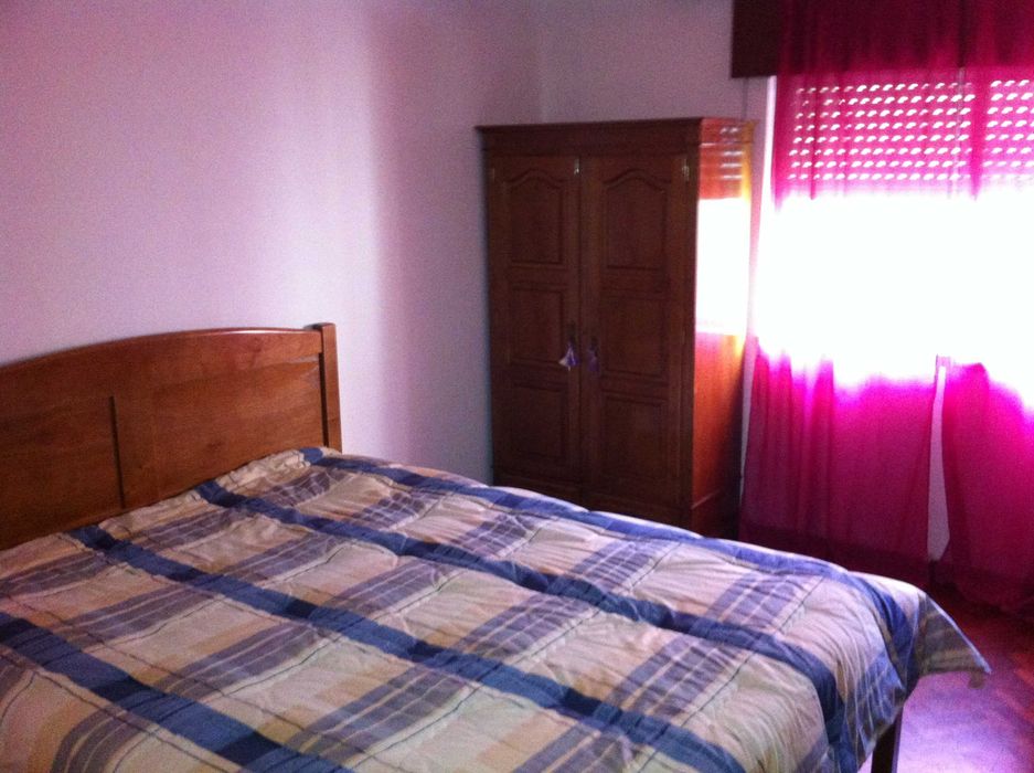 Apartamento T2 Vale de Flores, perto do Continente e ISEC