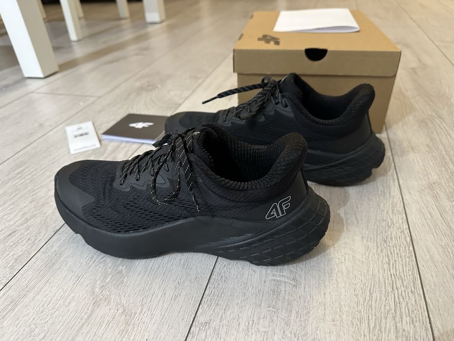 4F Buty do biegania Freemove Elevated Mesh męskie - czarne, rozm. 42