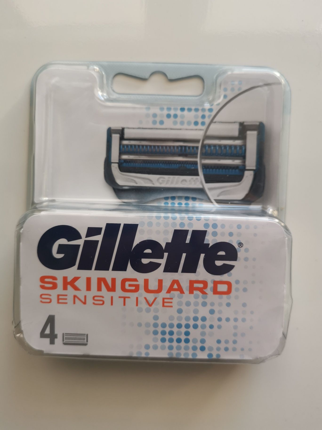 GILLETTE Skinguard Sensitive maszynka z 4 szt wkładów NOWE