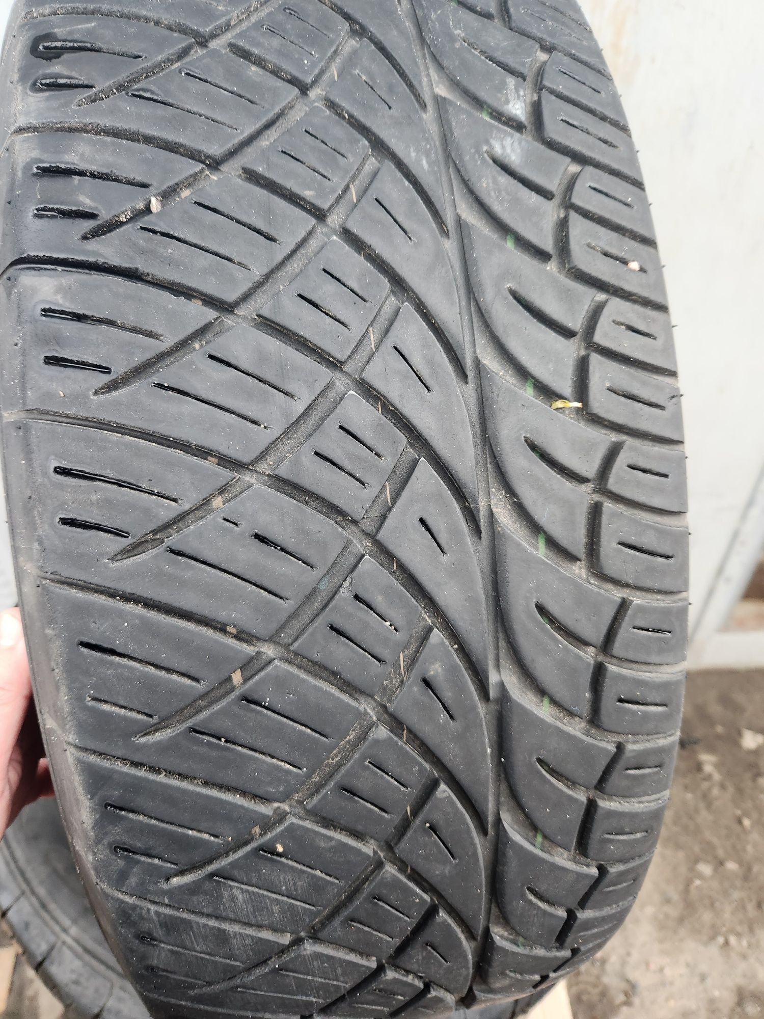 Продам літню японську резину Nitto 265/60 r18 110V в ідеальному стані