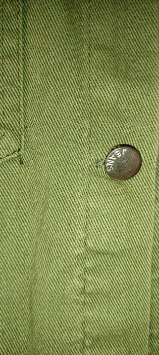 Жіноча джинсова куртка зі знімним капюшоном