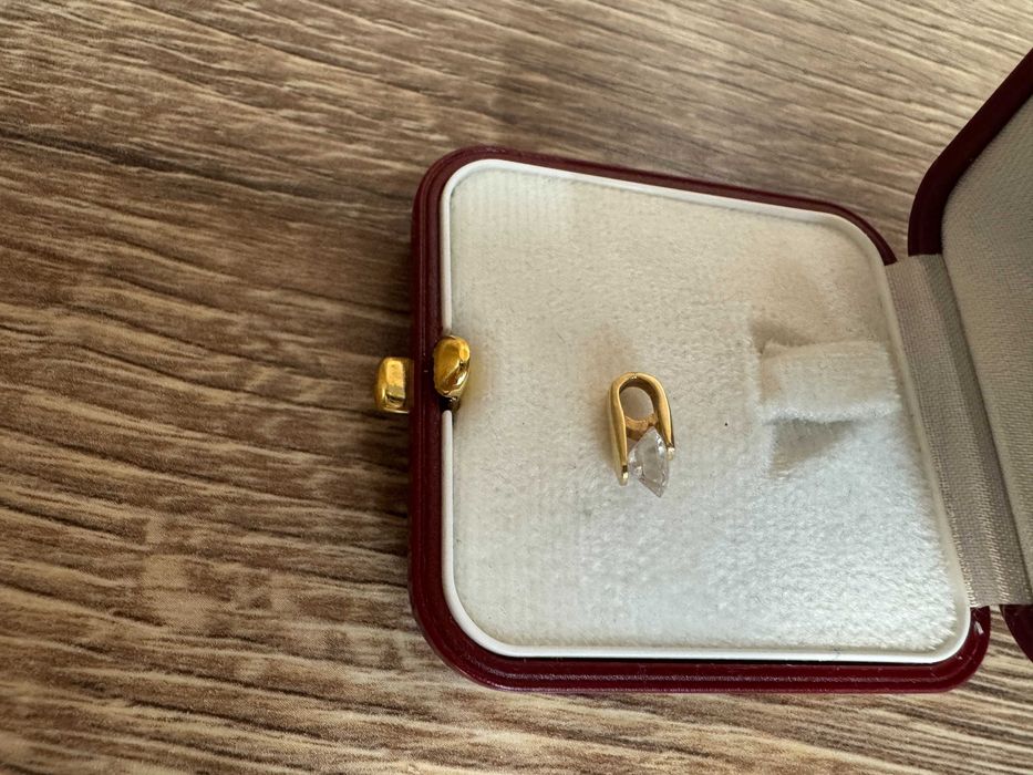 Wyrób Jubilerski  Złota Zawieszka z Kamieniem Próba 585 Waga 0.97g