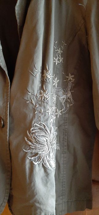 Elegancki Żakiet Damski Rozmiar XL Khaki z Haftem Kwiatowym Marynarka