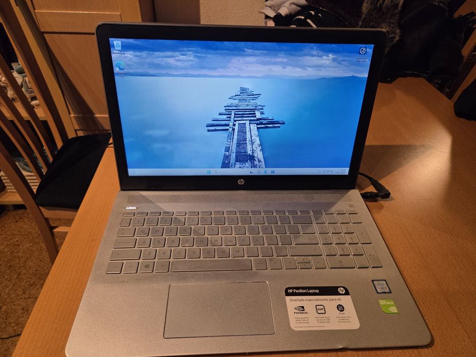 Portátil HP 15-cc502la bateria viciada