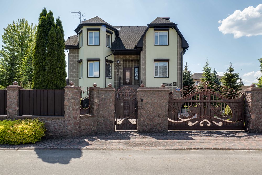 Чудова затишна садиба поряд з Києвом в с. Стоянка