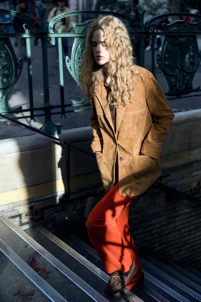 Замшевий блейзер Zara