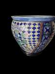 Vaso estilo chinês com suporte de madeira