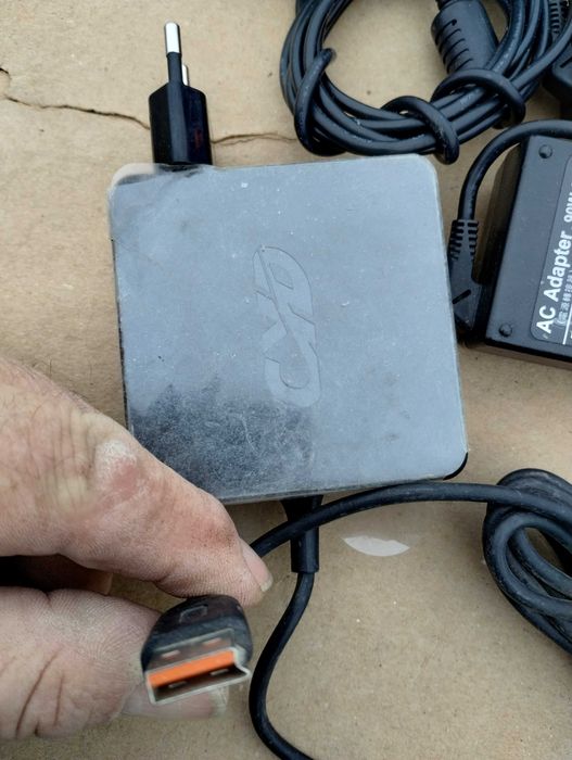 Zasilacz "Lenovo" 20V