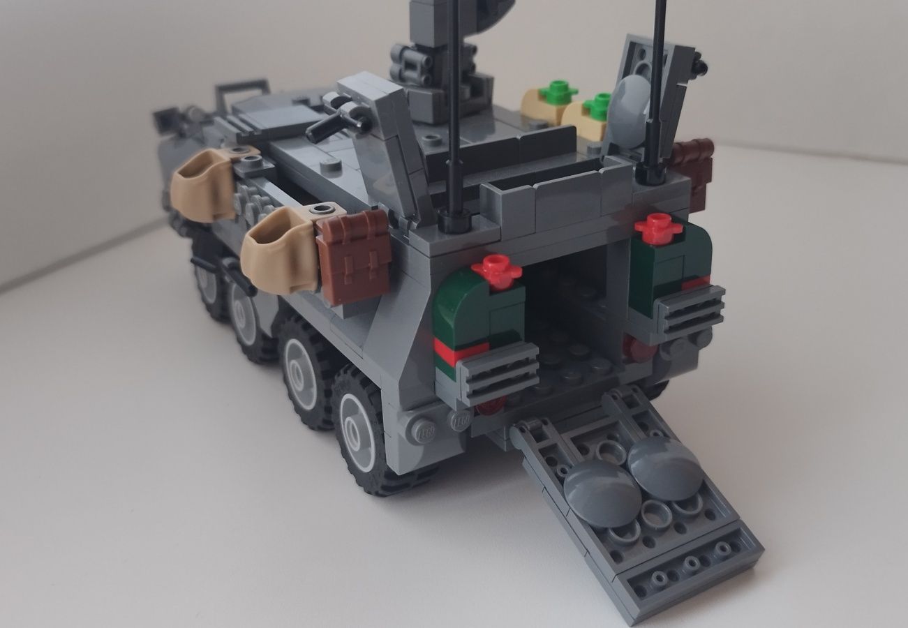 Lego оригінал бронеавтомобіль Stryker