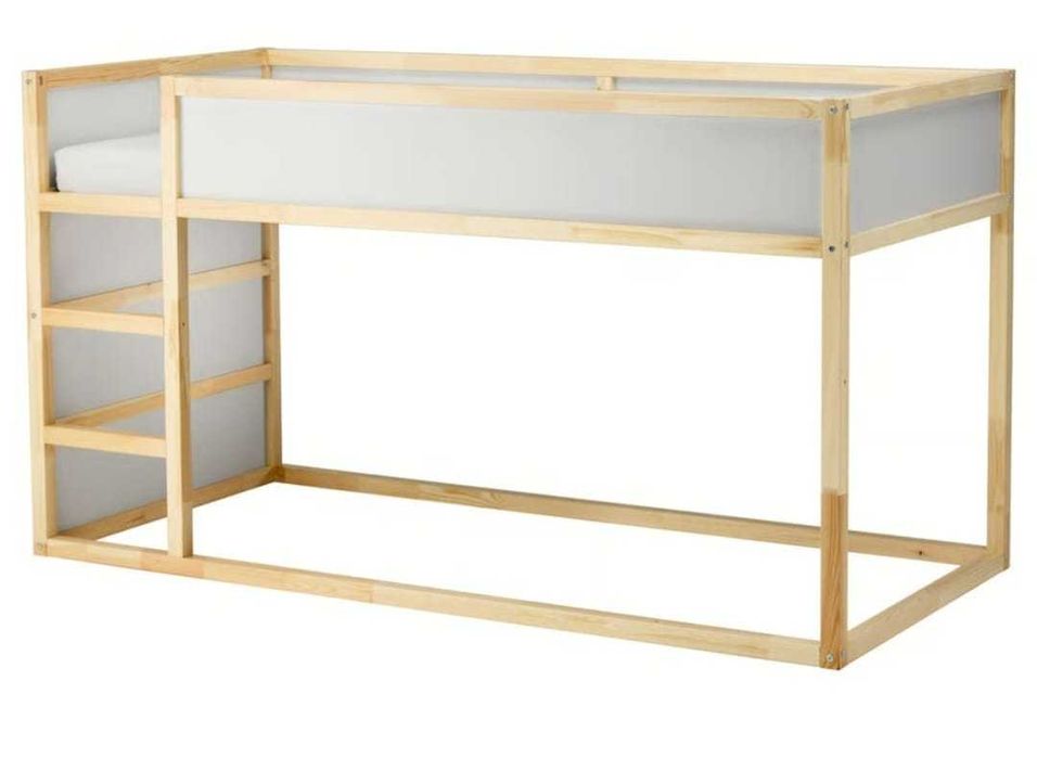 Cama IKEA reversível como nova