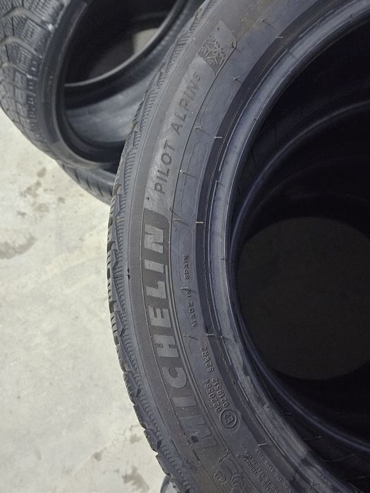 Goauto купити б/у зимову гуму  Michelin Pilot Alphin 5 245 45 R17 к-т