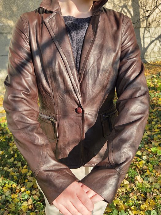 Шкіряний жакет Anna van toor 38р