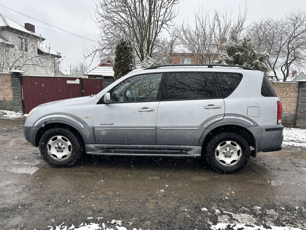 Розборка запчастини шрот Ssangyong Rexton. 2.7 дизель