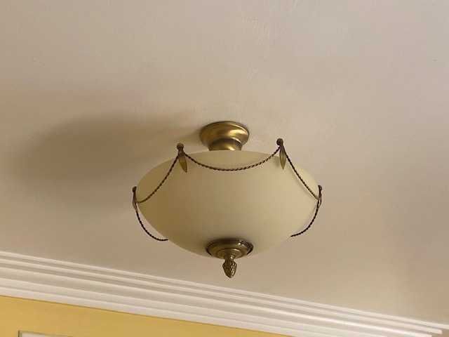 Dois Candeeiros de Sala de Estar