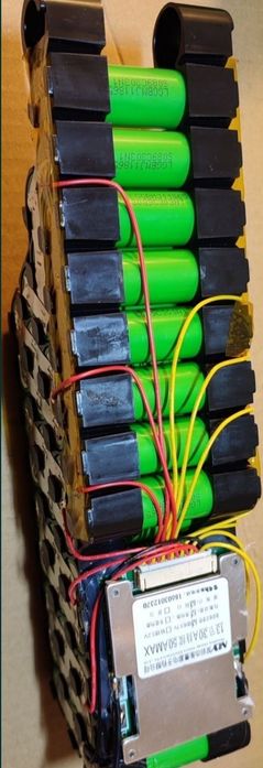 Regeneracja akumulatora baterii do roweru elektrycznego hulajnogi