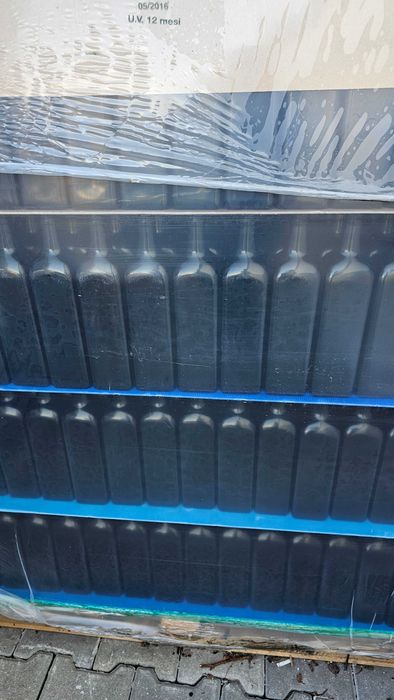 sprzedam tanio butelki MARASCA 1 litr bez nakrętek - 20 palet