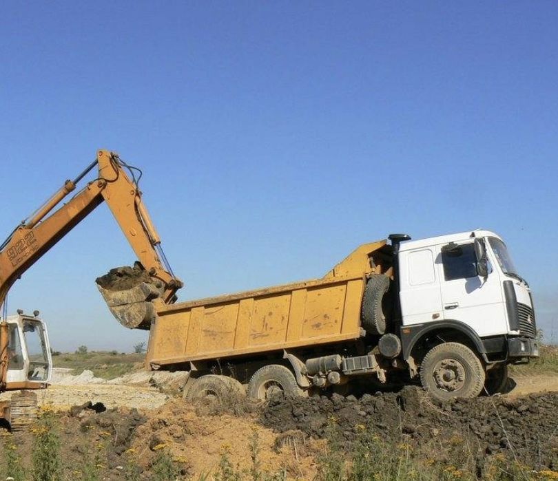 Послуги самоскидів виіз смітя  грунту бою  глини  гілля  мусору
