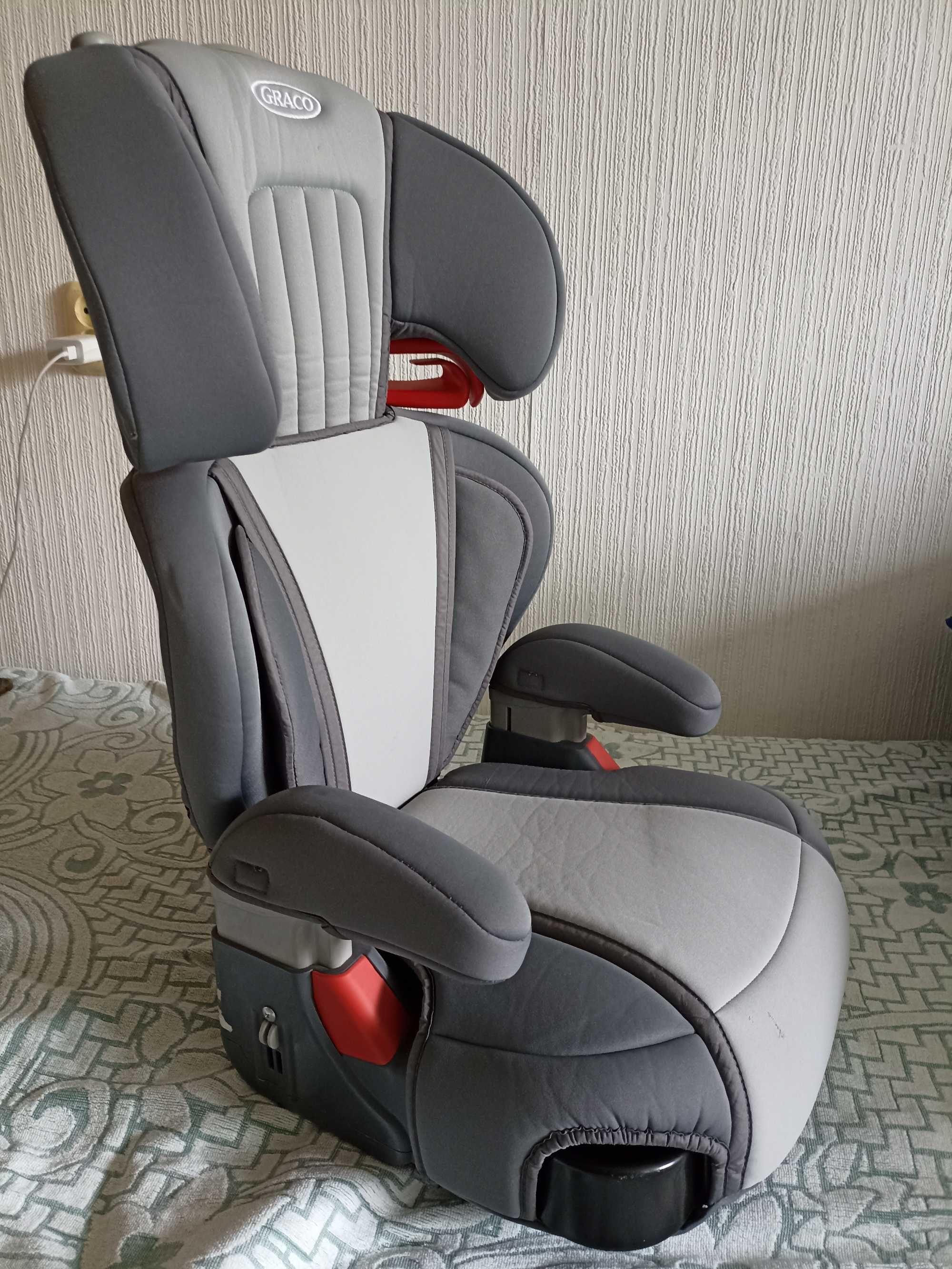 Дитяче автокрісло Graco 15-36 кг, гарний стан