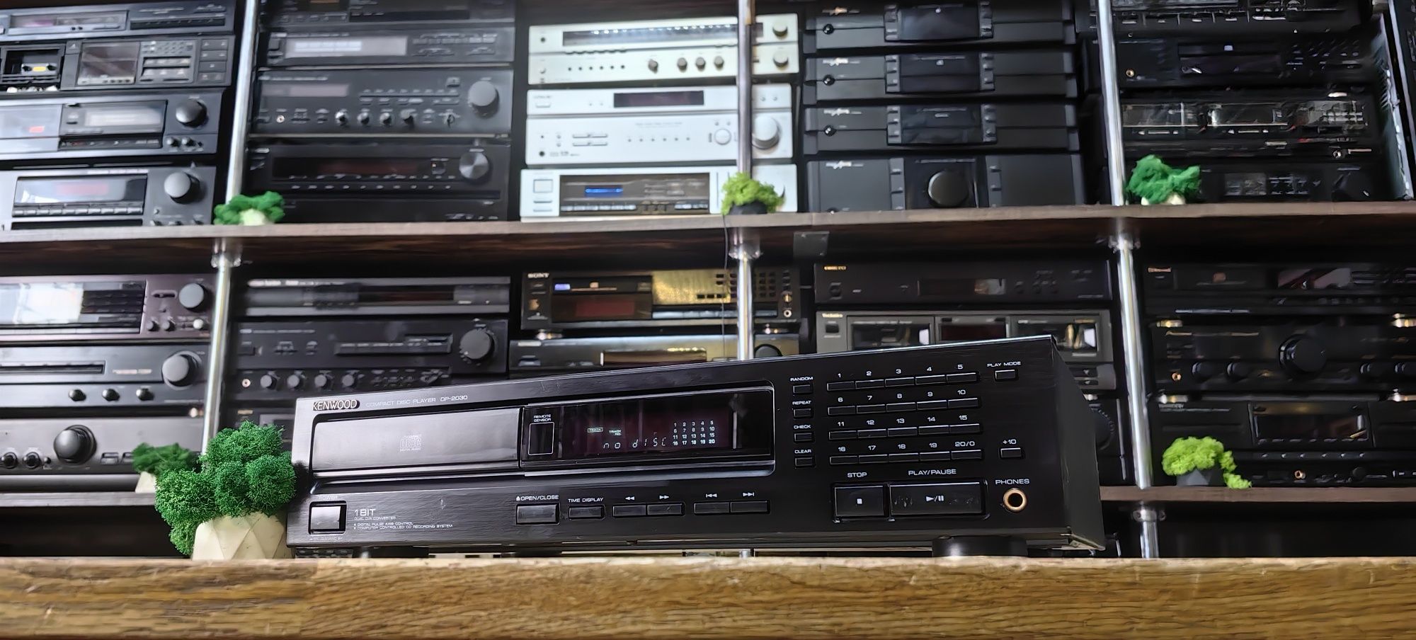 CD програвач Kenwood DP-2030