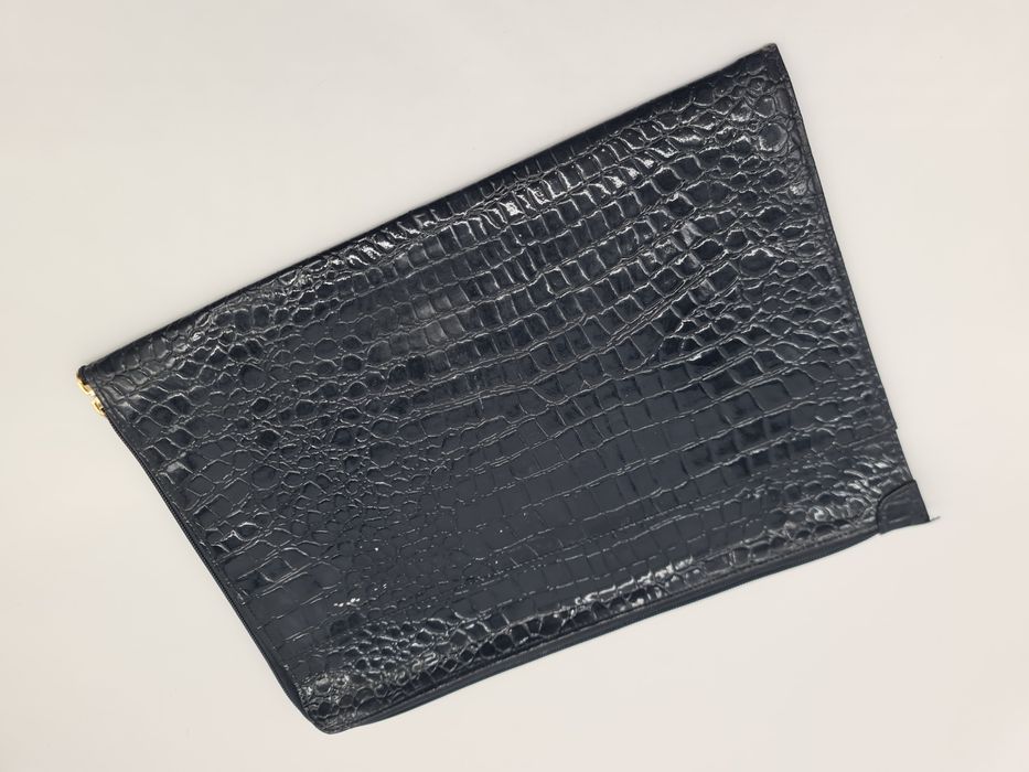 Bolsa de transporte para portátil em pele preta