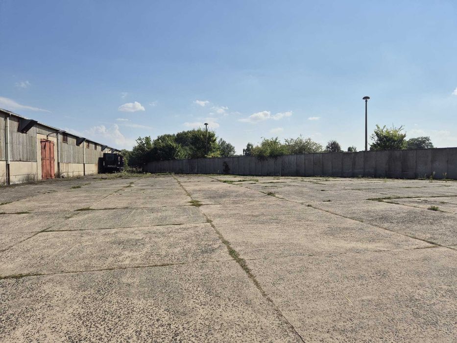 Magazyn do wynajęcia 2400 m2, Plac utwardzony - 3000 m2 w Loecknitz