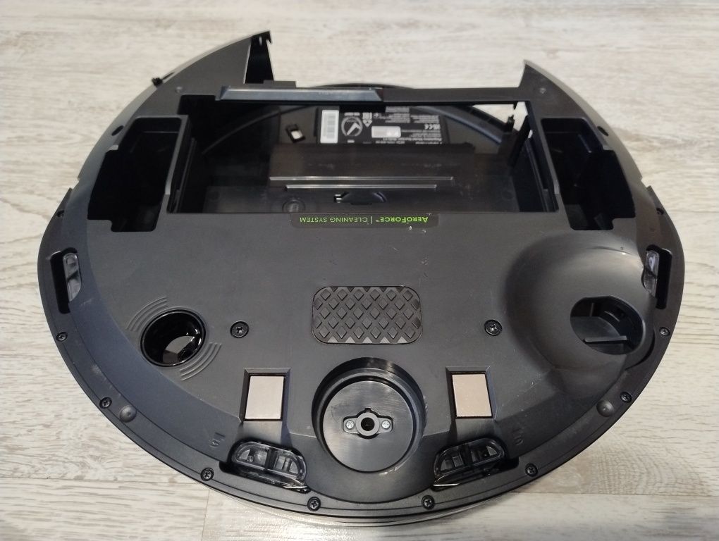 Płyta Główna z obudową i zderzakiem Irobot Roomba i3 (Uszkodzona)