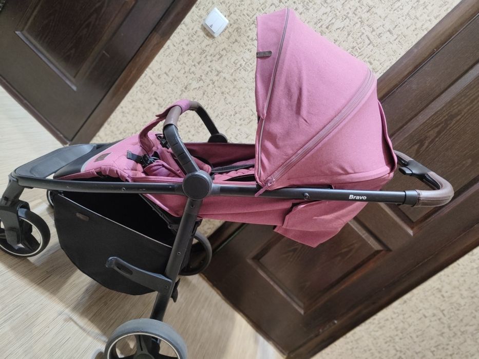 Коляска прогулянкова дитяча CARRELLO Bravo CRL-8512 Crystal Pink Б/У
