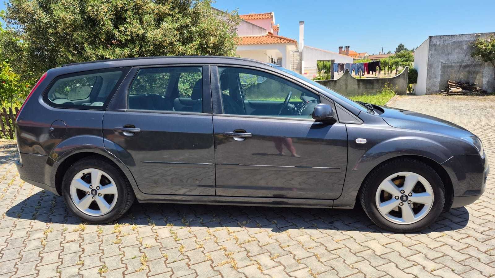 Ford Focus II Turnier 1.6 TDCi - Nacional | Muito Económico e Fiável