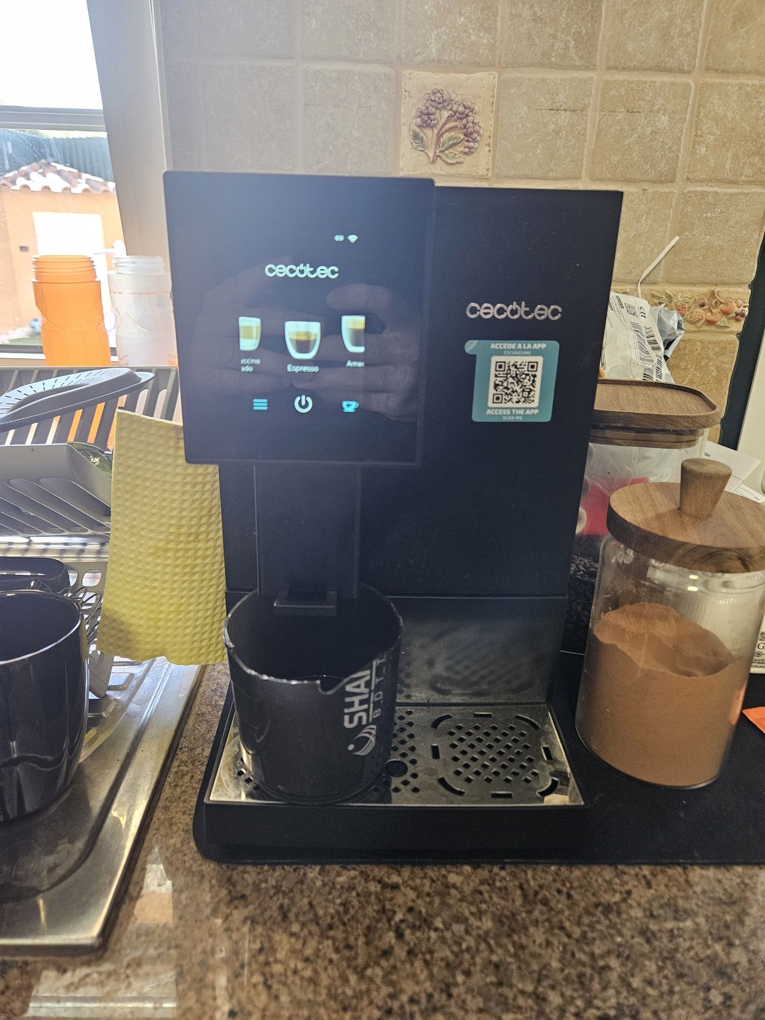 Cecotec Cremma Compactccino Connected