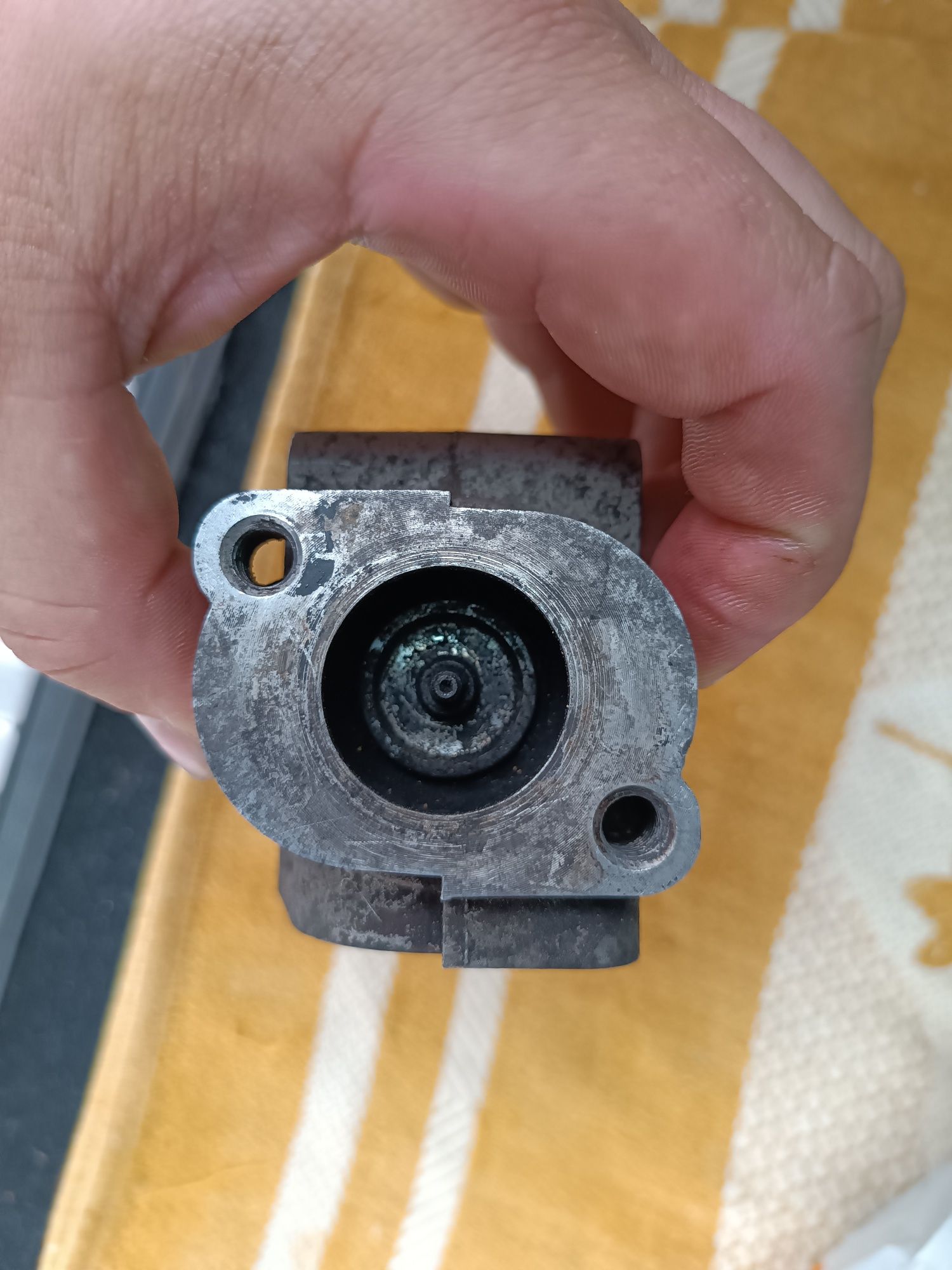 Клапан EGR Zafira B,Vectra C,Astra H 50024005