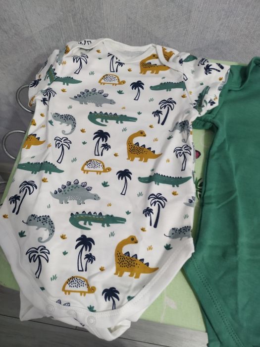 Боді з коротким рукавчиком