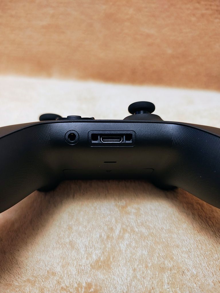 XBOX Carbon Black model: 1914