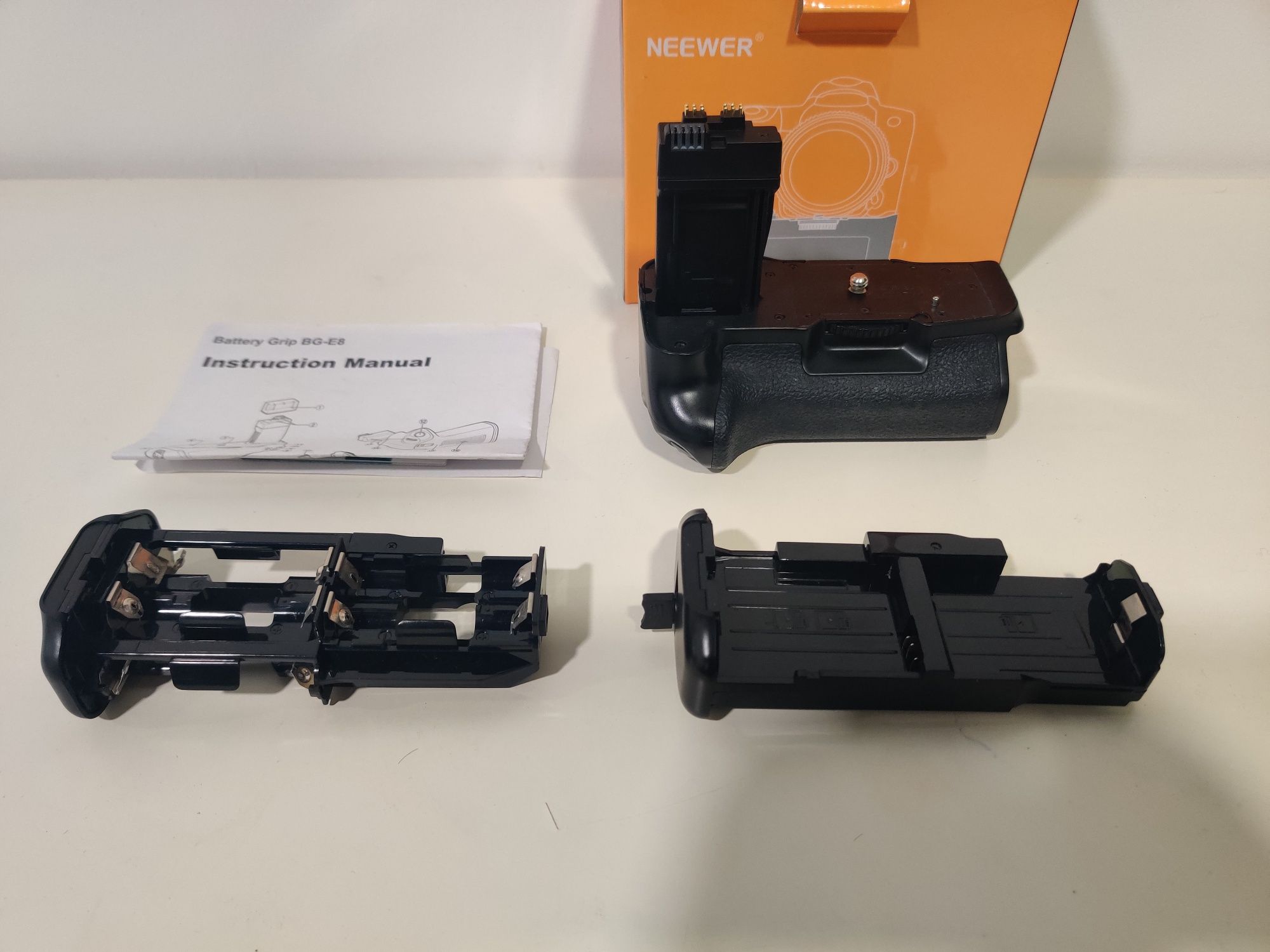 Battery Grip BG-E8