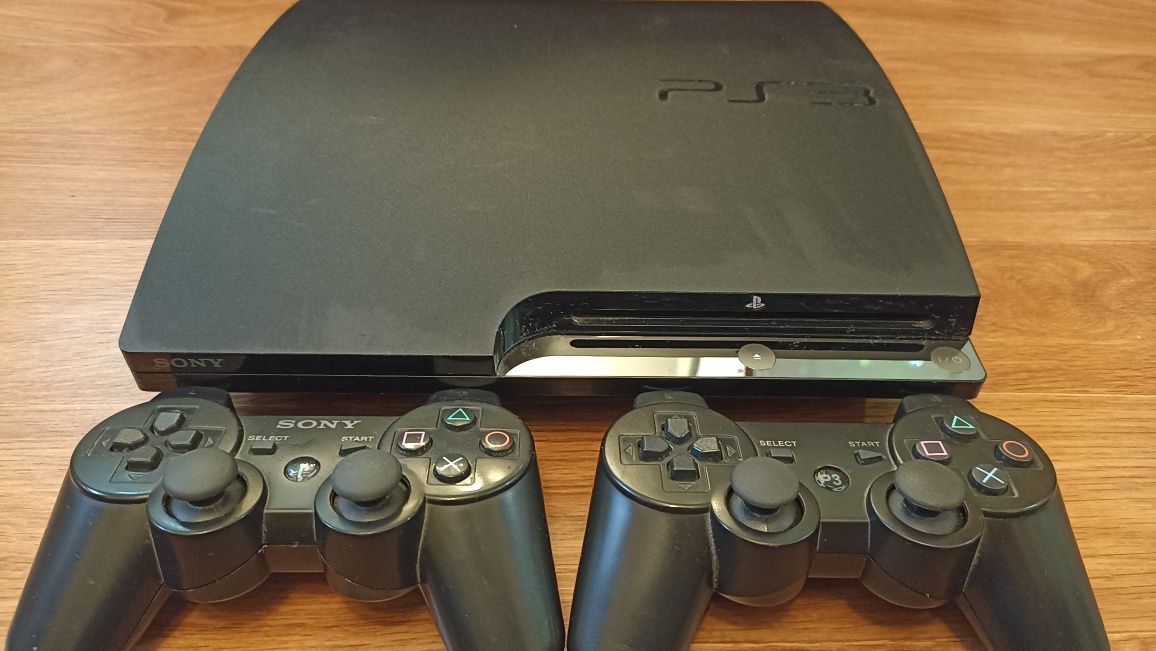 Playstation 3 slim+2джойстика в ідеальному стані// Плейстейшн 3 слім