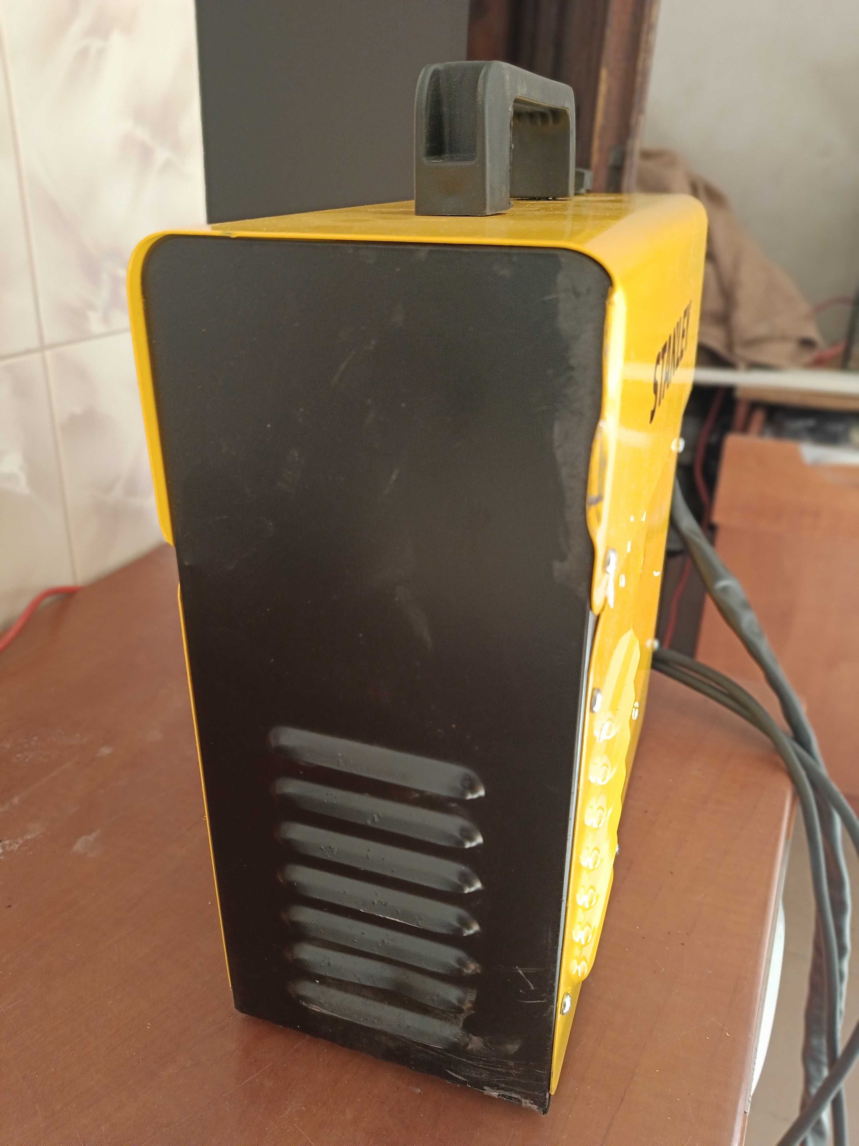 Stanley Spawarka Mikromig 10880, z drutem wypełniającym, spawarka 230v