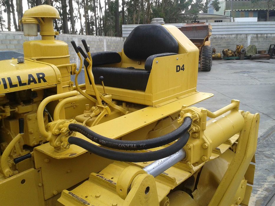 Buldozer D4 Antiguidade